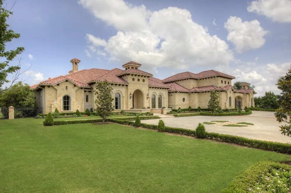 Sprawling Tuscan Villa