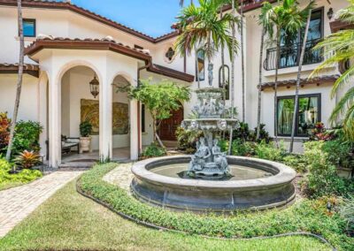 Grand Intracoastal Estate entry with fountain